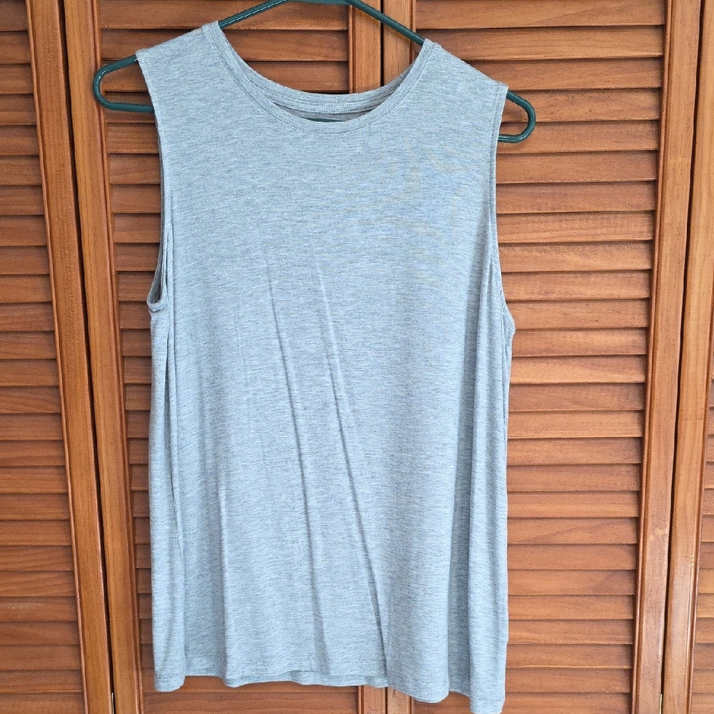 NWOT - Nine West Light Gray sleeveless Tee.